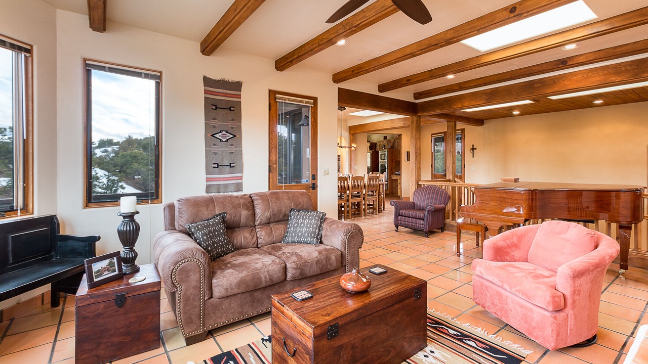 Photo of Livingroom in Tesuque Hills