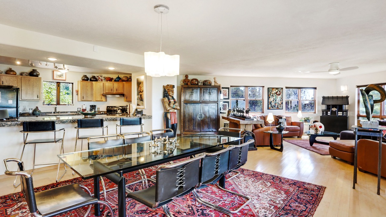 Photo of Livingroom in Seton Village