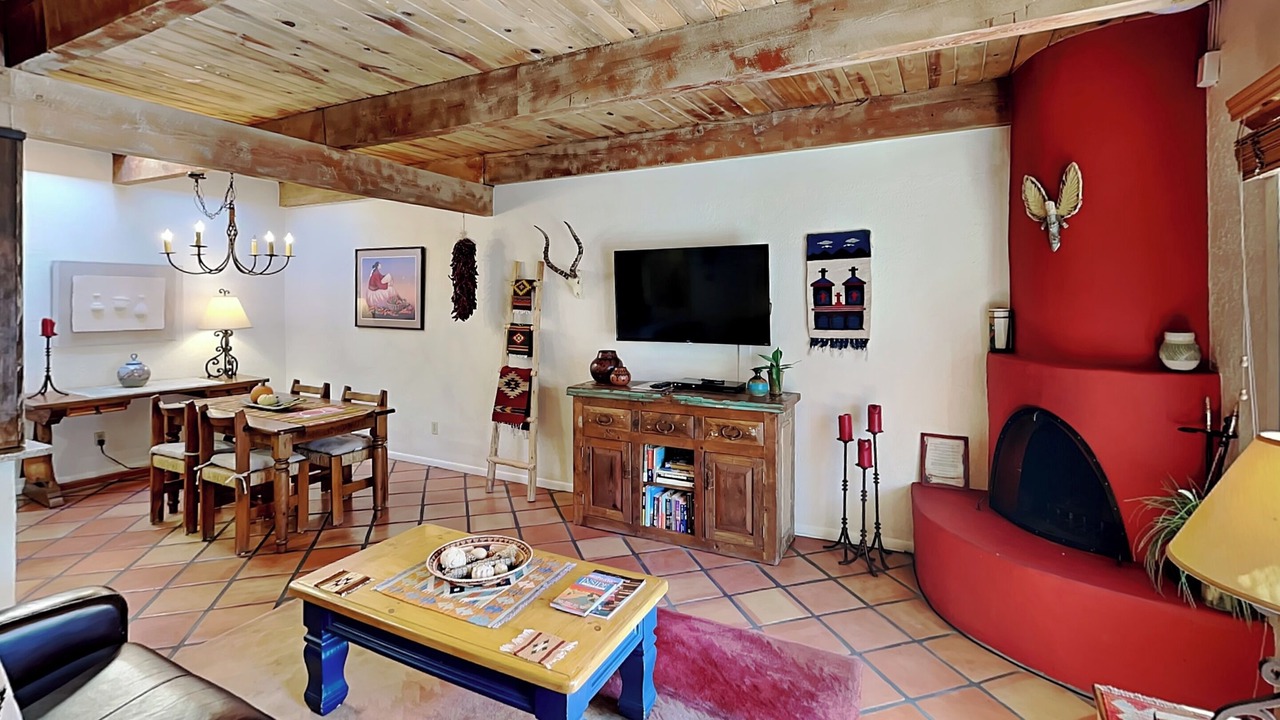 Photo of Livingroom in Northeast Santa Fe