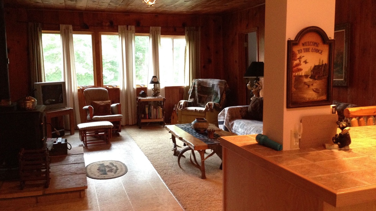 Photo of Livingroom in Northwoods Beach