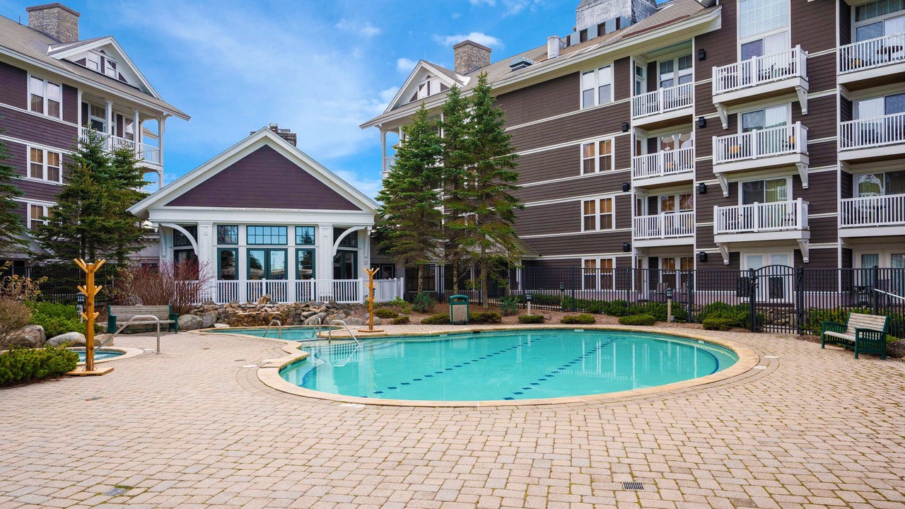Photo of Outdoor in Snowshoe