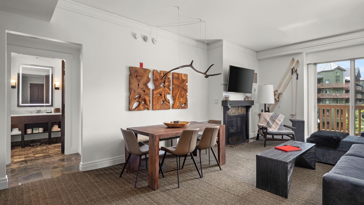 Photo of Livingroom in Stowe Area