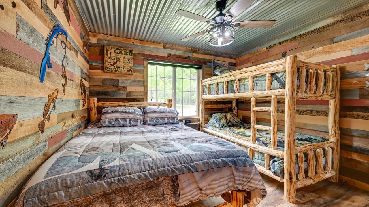 Photo of Bedroom in Holcombe