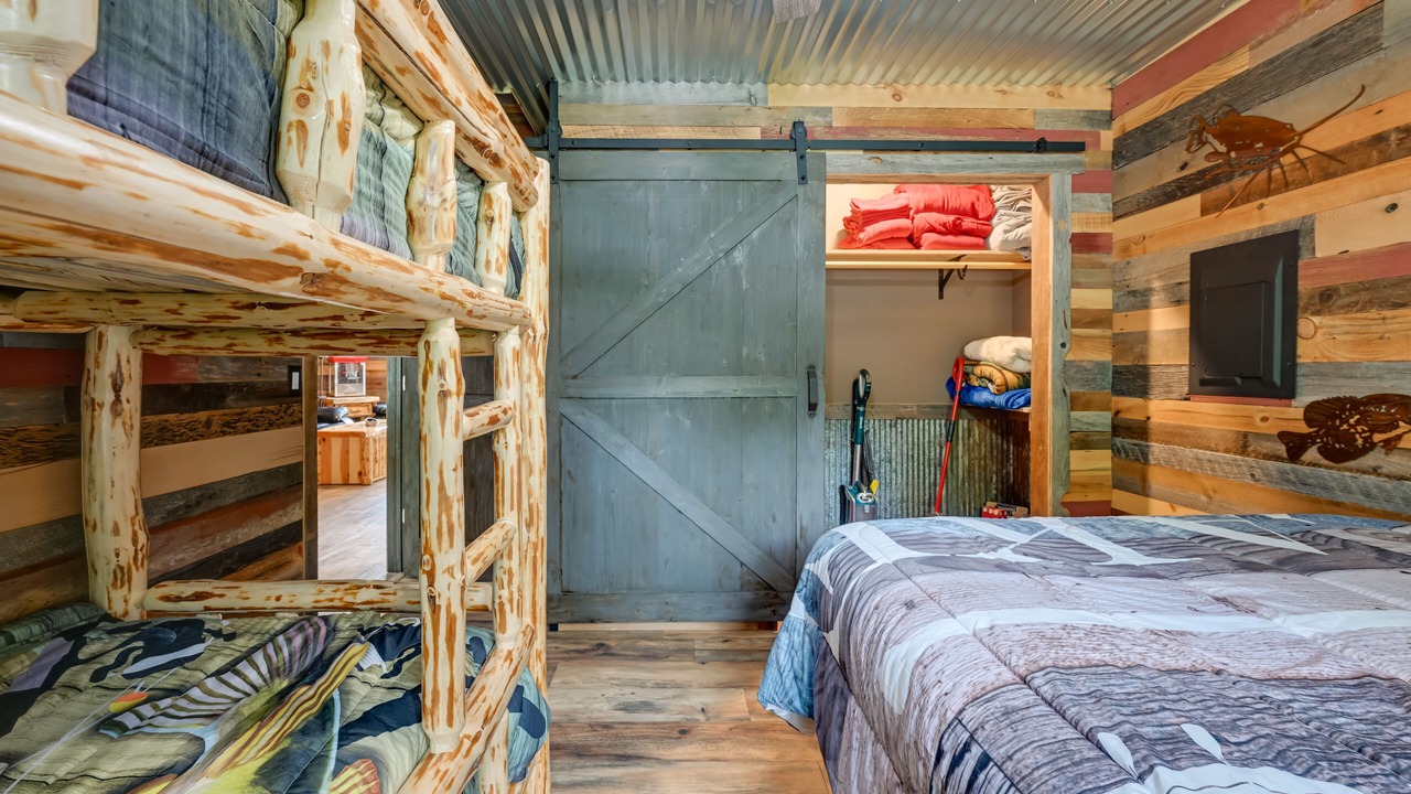 Photo of Bedroom in Holcombe