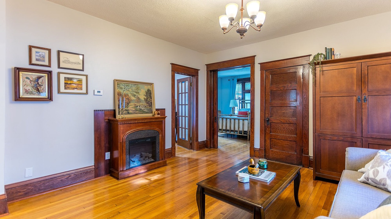 Photo of Livingroom in West Seventh
