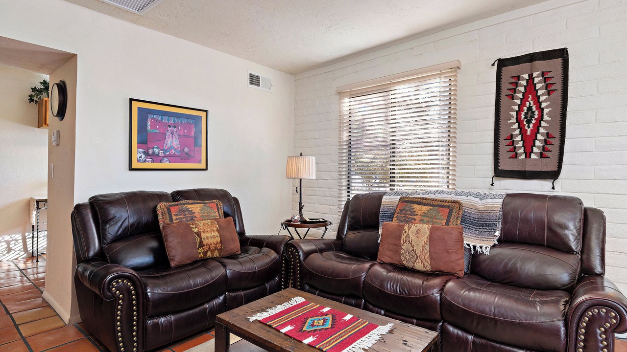 Photo of Livingroom in Northeast Santa Fe
