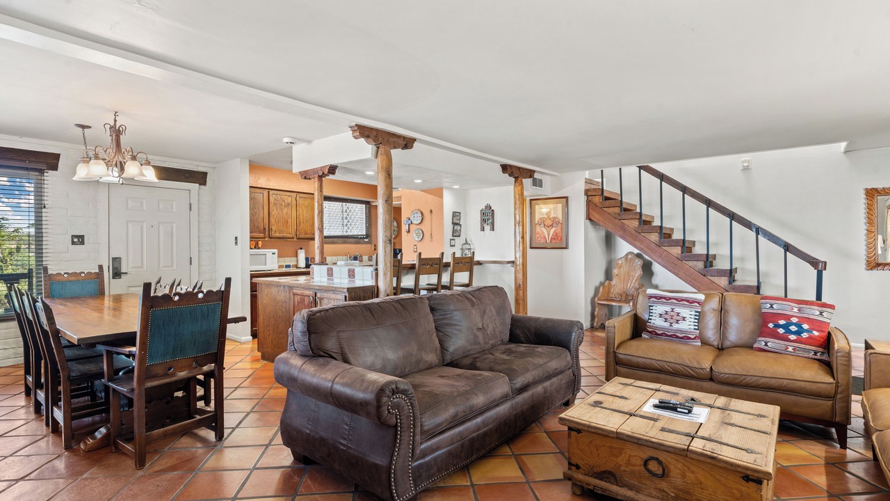 Photo of Livingroom in Northeast Santa Fe