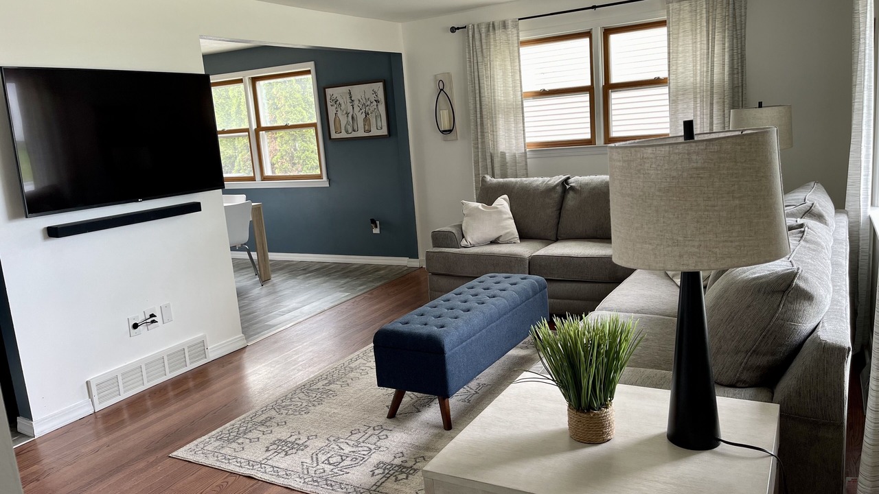 Photo of Livingroom in Sheboygan Falls