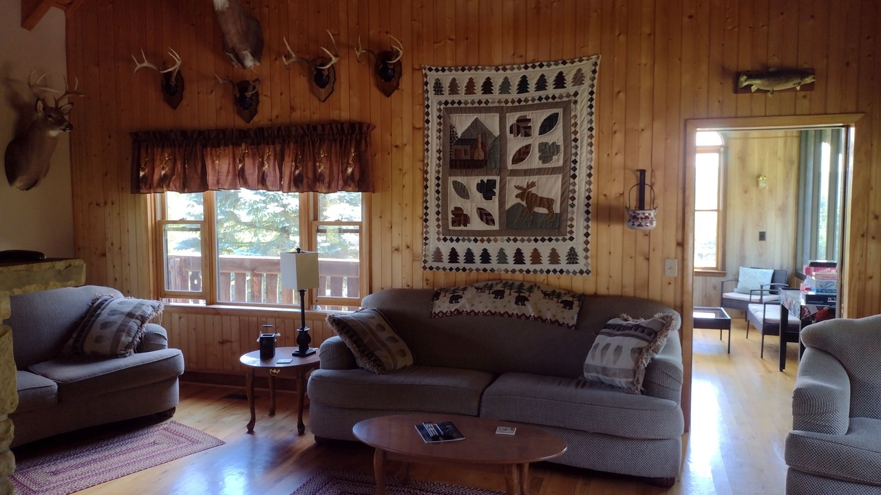 Photo of Livingroom in Upper Tract