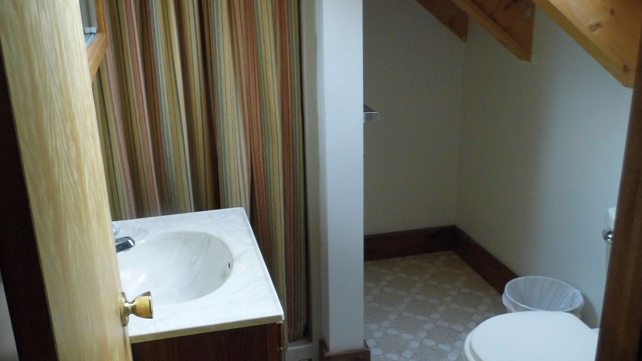 Photo of Bathroom in Upper Tract