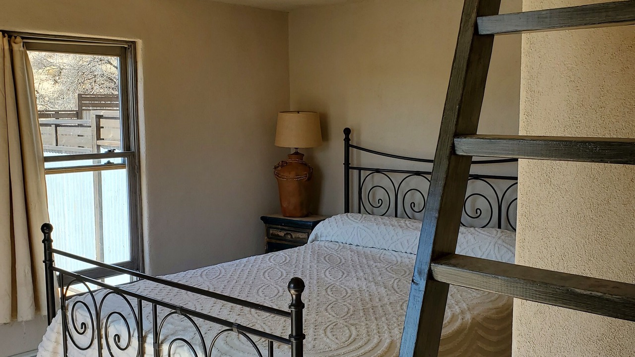 Photo of Bedroom in Chupadero