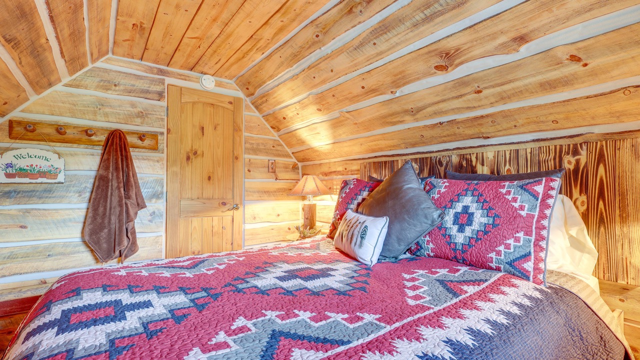 Photo of Bedroom in Jemez Springs