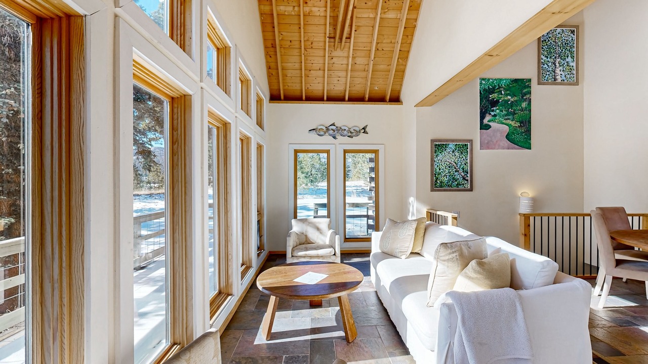 Photo of Livingroom in Angel Fire
