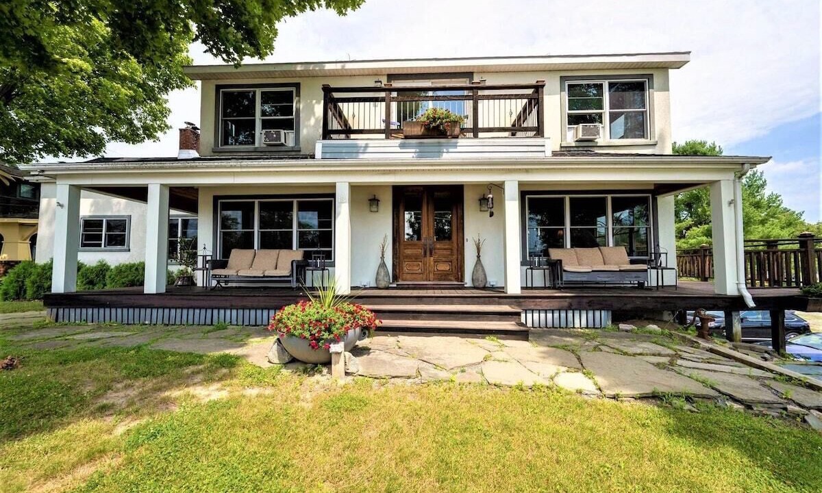 Photo of Patio Balcony in Schroon Lake