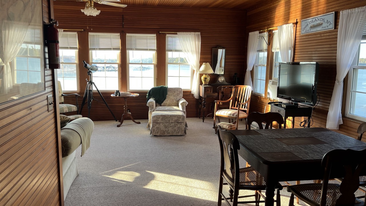 Photo of Livingroom in Fishers Landing