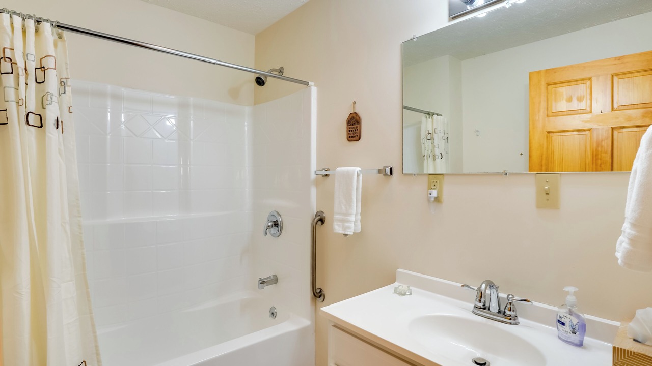 Photo of Bathroom in Procious