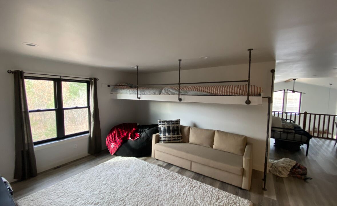 Photo of Livingroom in Cornell