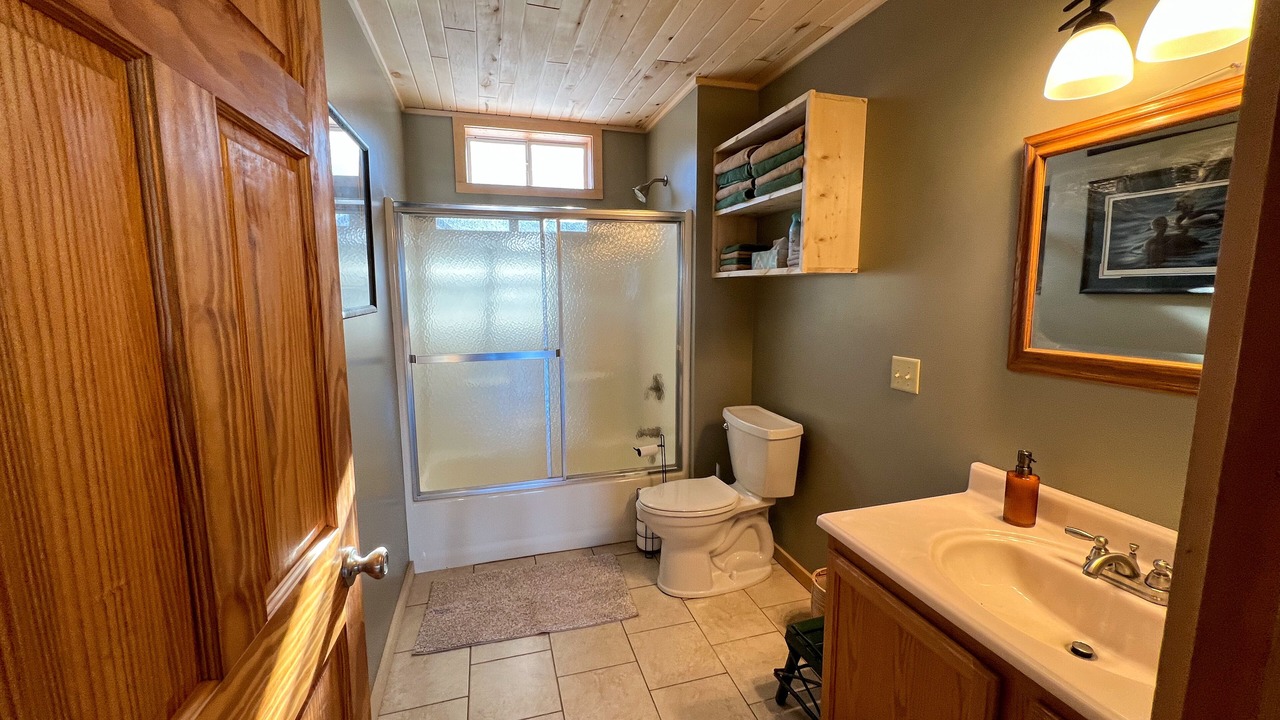 Photo of Bathroom in Cook