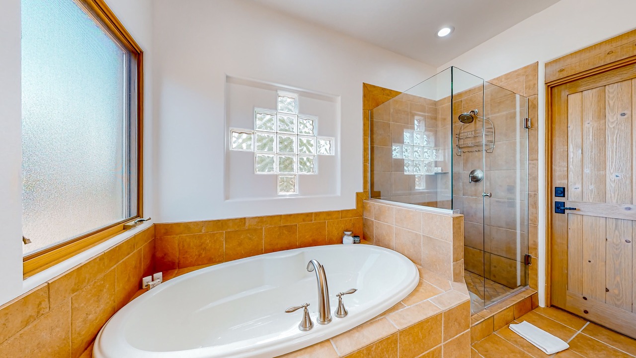 Photo of Bathroom in Canoncito