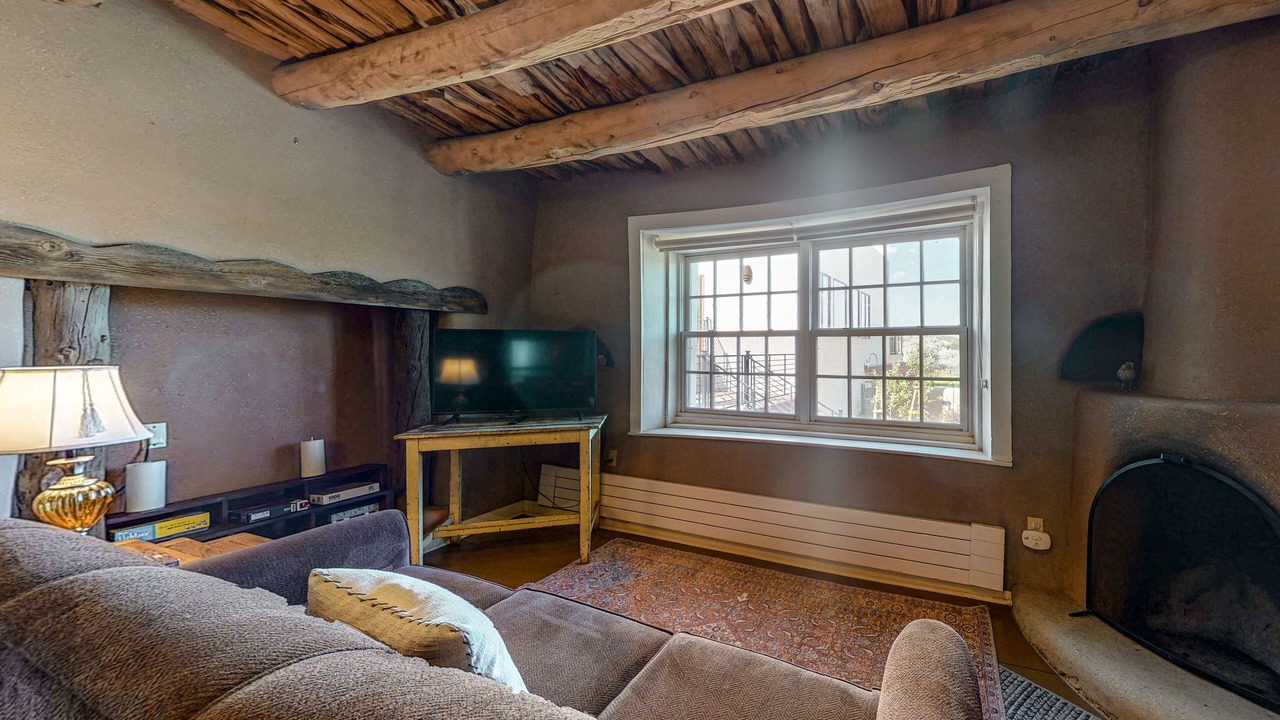 Photo of Livingroom in Taos
