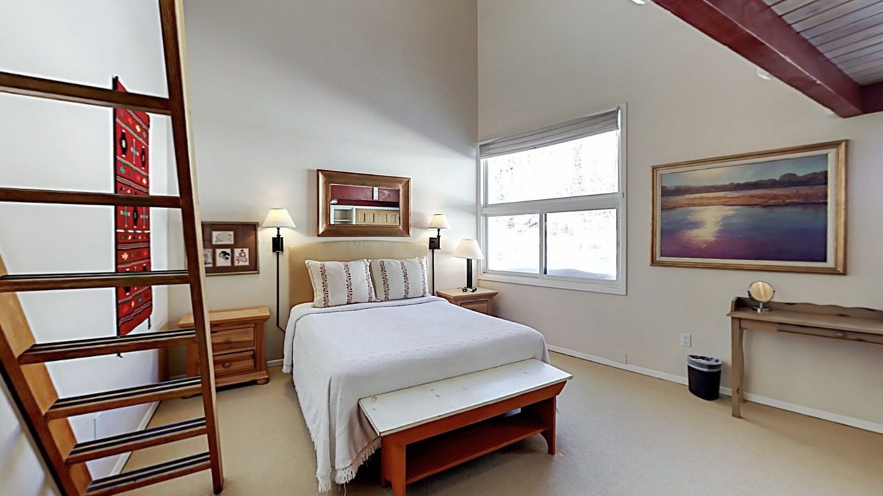 Photo of Bedroom in Taos Ski Valley