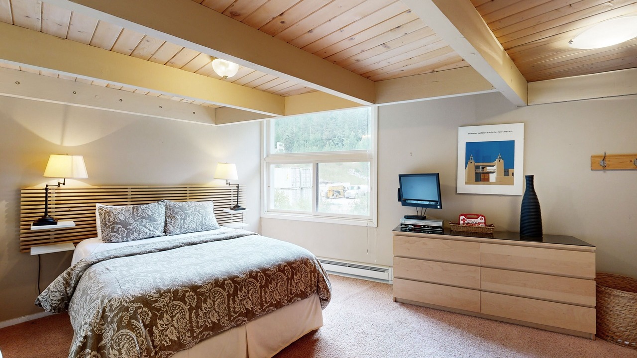 Photo of Bedroom in Taos Ski Valley