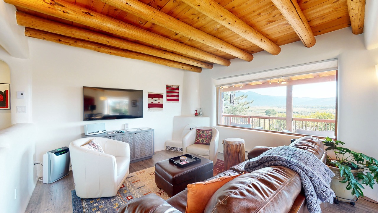 Photo of Livingroom in Taos