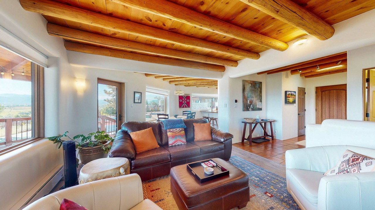 Photo of Livingroom in Taos