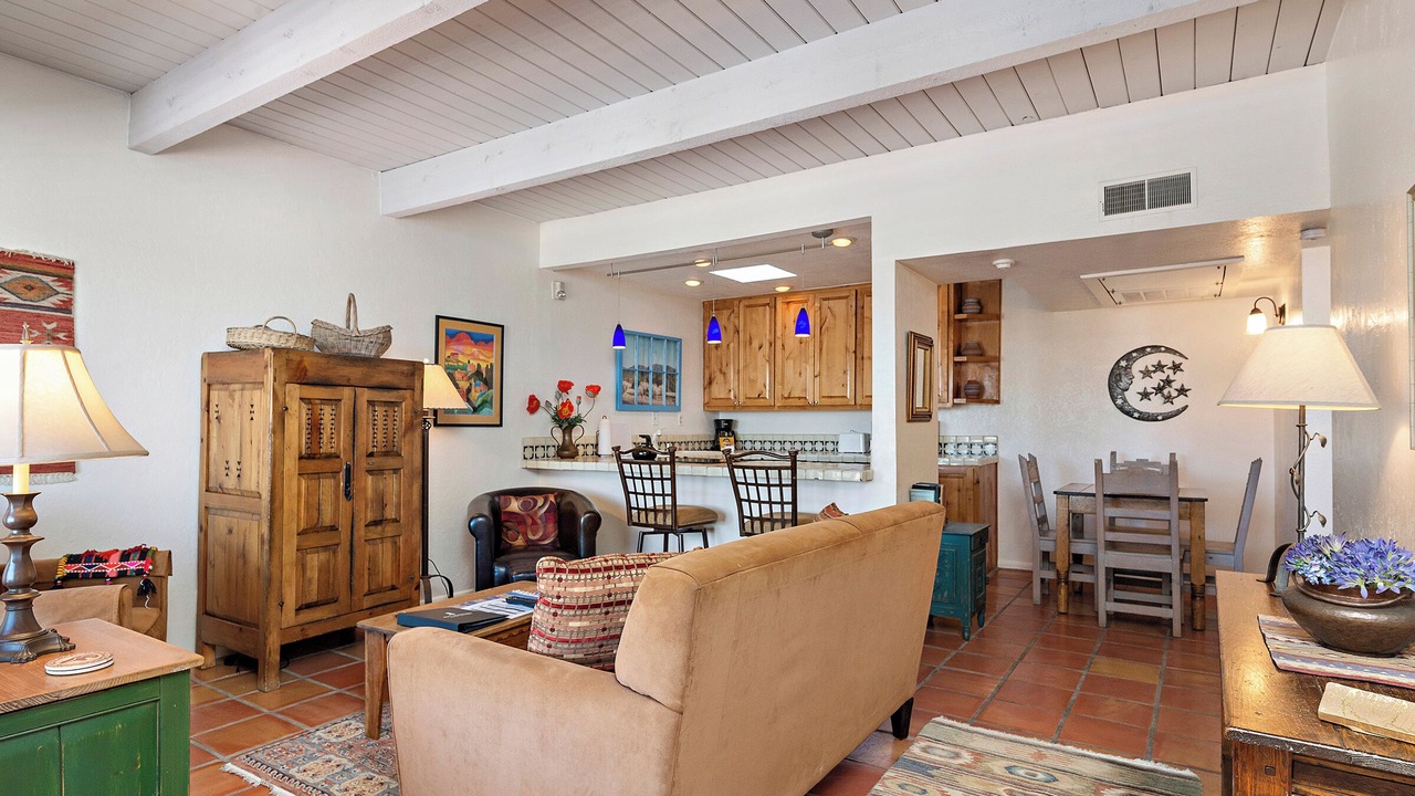 Photo of Livingroom in Northeast Santa Fe