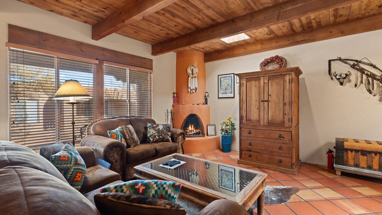 Photo of Livingroom in Northeast Santa Fe