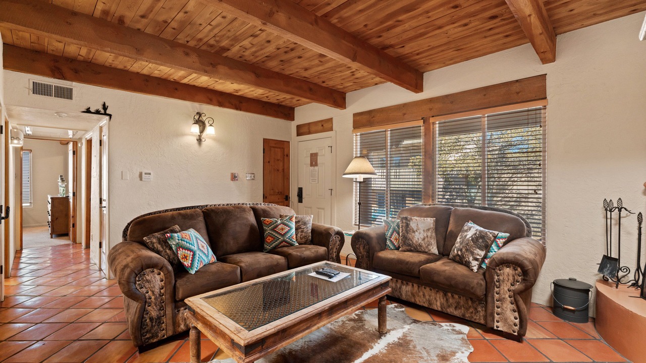 Photo of Livingroom in Northeast Santa Fe