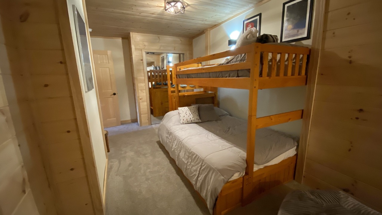 Photo of Bedroom in Lake Placid
