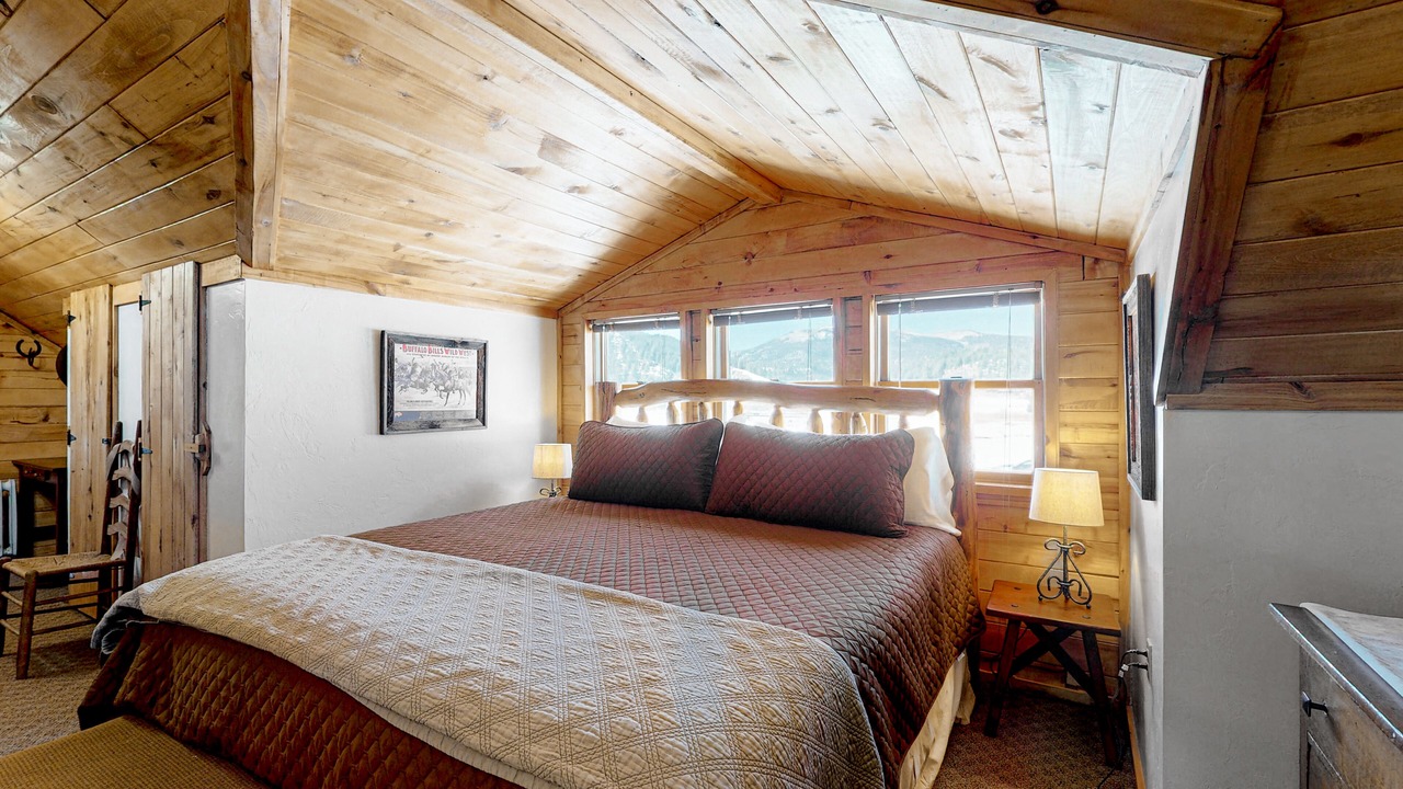 Photo of Bedroom in South Fork