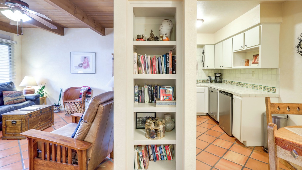 Photo of Livingroom in Northeast Santa Fe