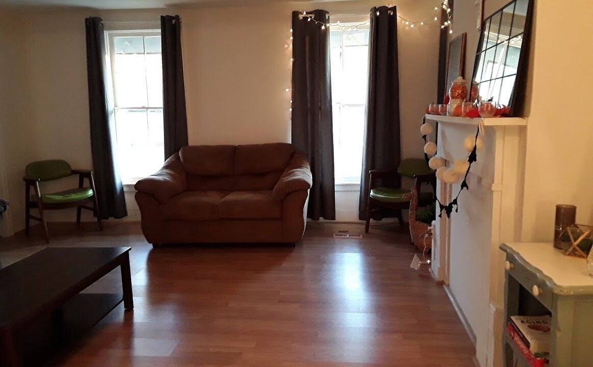 Photo of Livingroom in Little Falls