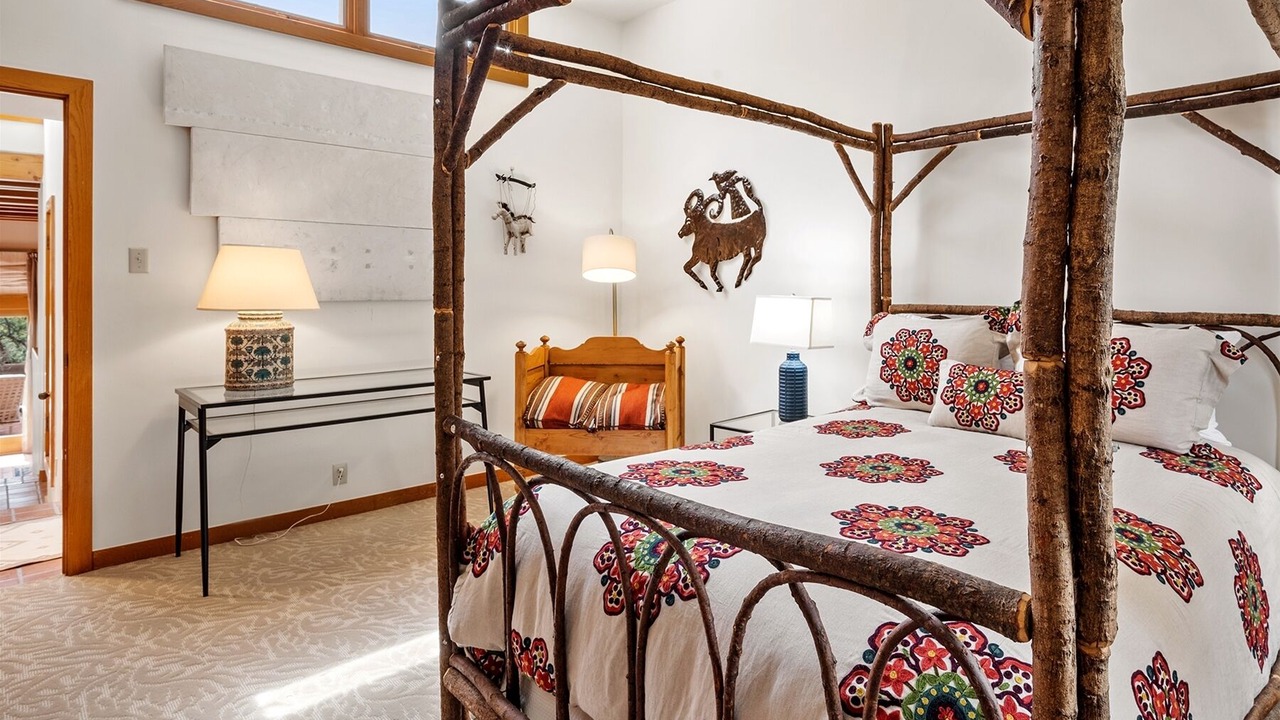 Photo of Bedroom in Nambe Pueblo
