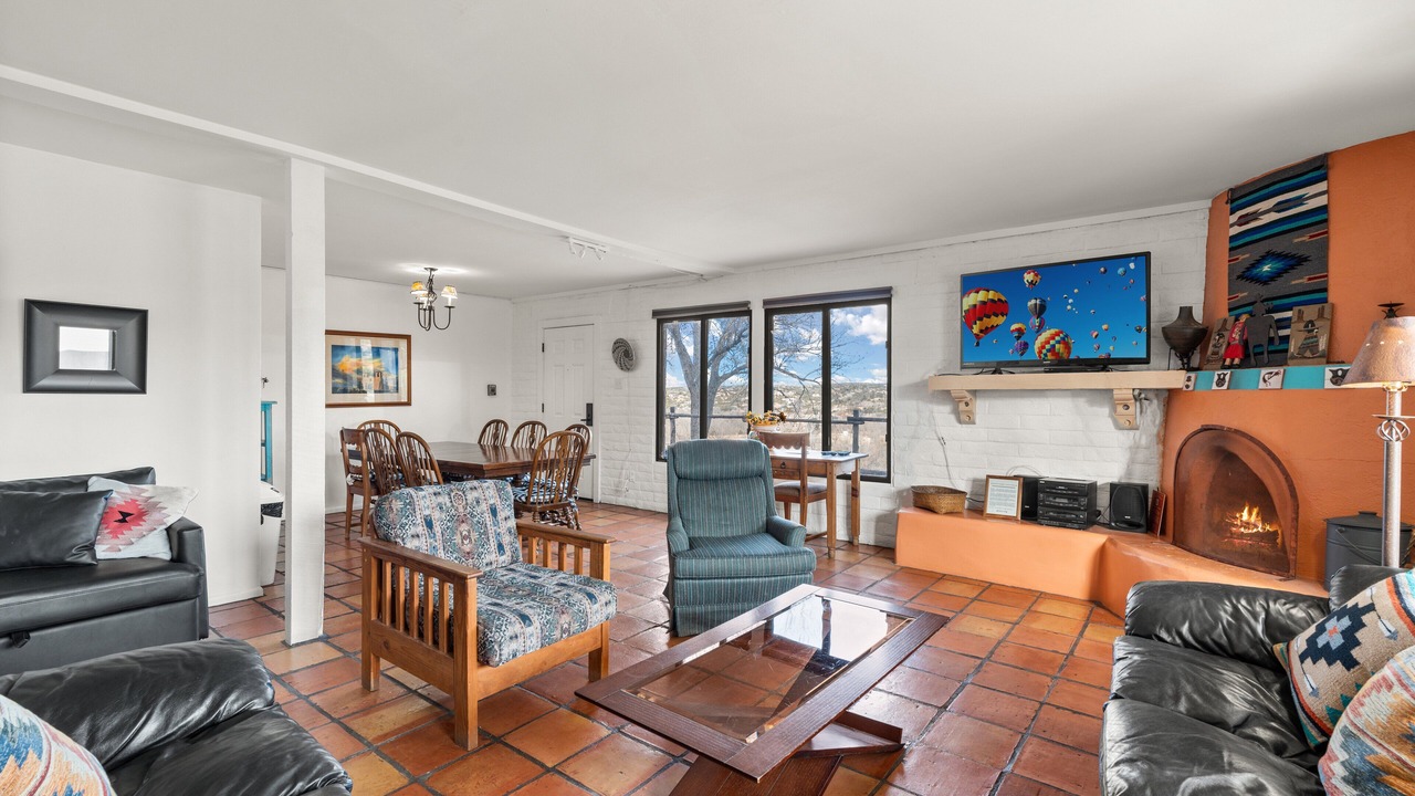 Photo of Livingroom in Northeast Santa Fe