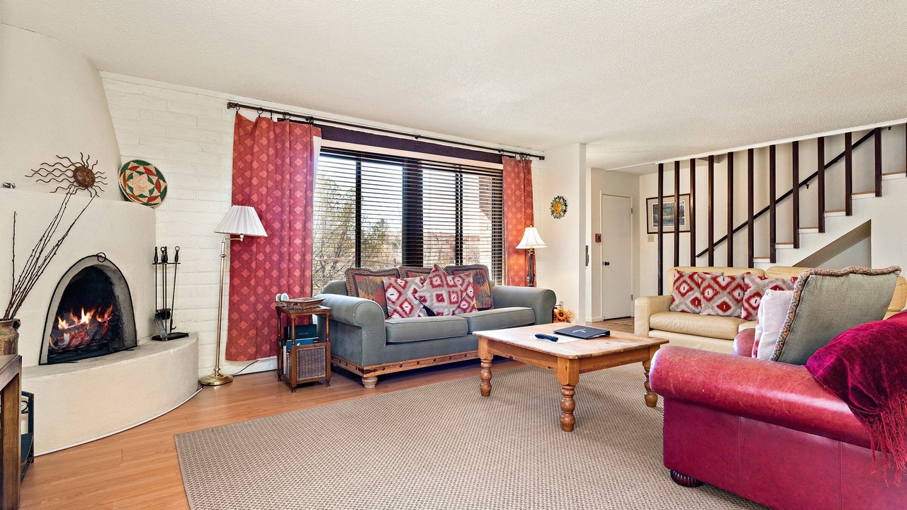 Photo of Livingroom in Northeast Santa Fe