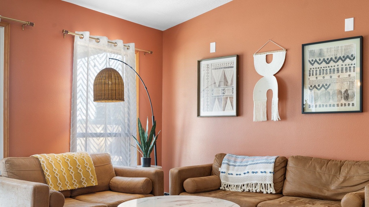 Photo of Livingroom in Alamedan Valley