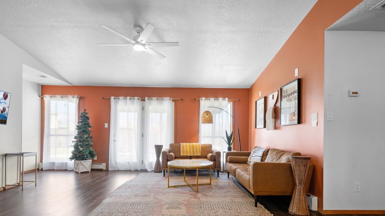 Photo of Livingroom in Alamedan Valley