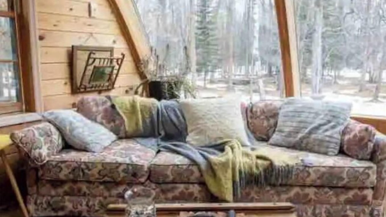 Photo of Livingroom in North Carlton