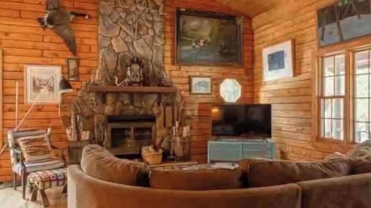 Photo of Livingroom in North Carlton