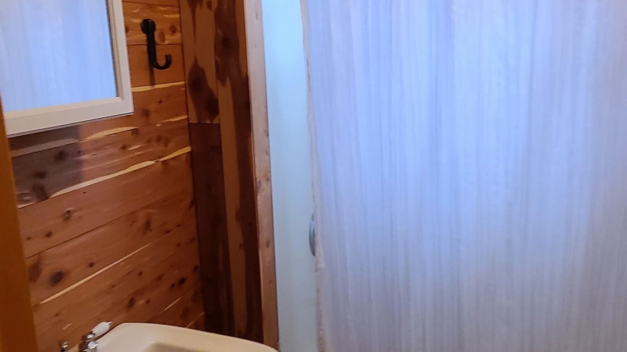 Photo of Bathroom in Six Lakes