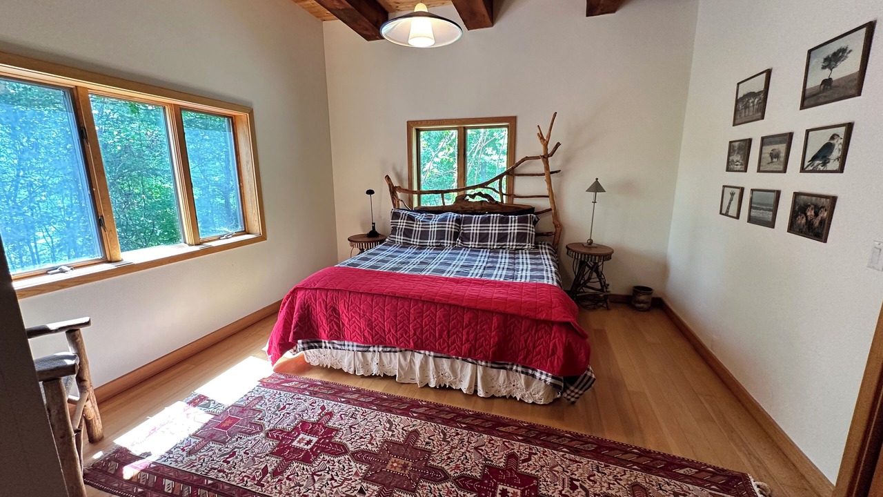 Photo of Bedroom in Jay