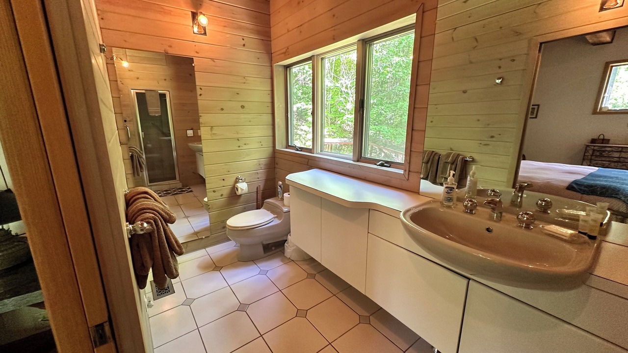 Photo of Bathroom in Jay