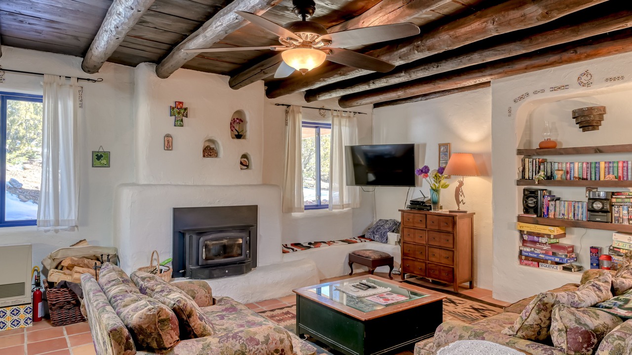 Photo of Livingroom in Taos