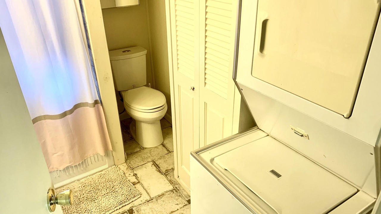 Photo of Bathroom in Cerrillos