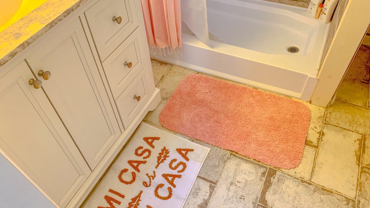 Photo of Bathroom in Cerrillos