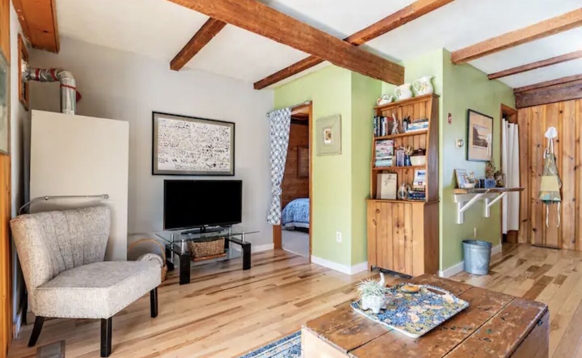 Photo of Livingroom in Chittenden County