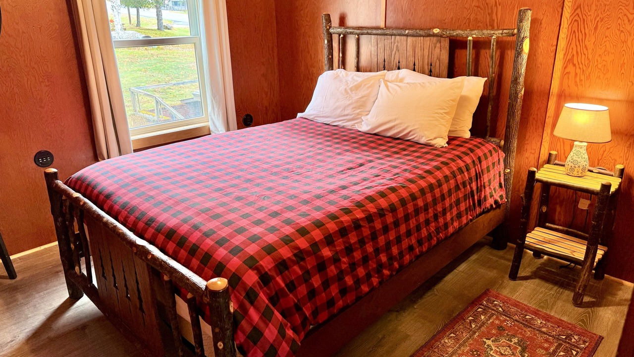 Photo of Bedroom in Indian Lake